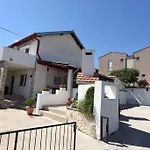 Apartments Mais Tisno * Tisno