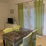 Apartments Mais Tisno * Tisno