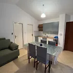 Apartments Mais Tisno Apartman