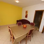 Apartments Mais Tisno