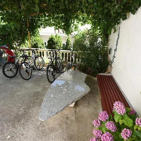 Apartments Mais Tisno דירה טיסנו