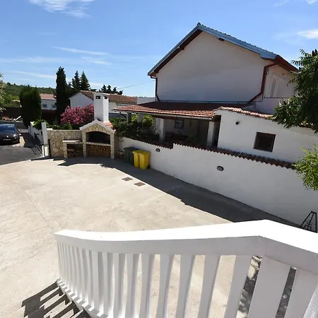 Apartments Mais Tisno Daire *