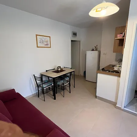 Apartments Mais Tisno *