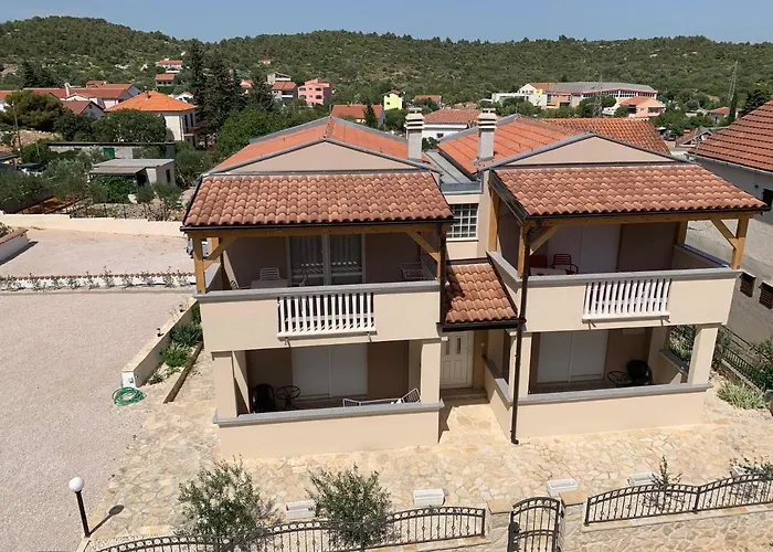 Apartments Mais Tisno Tisno