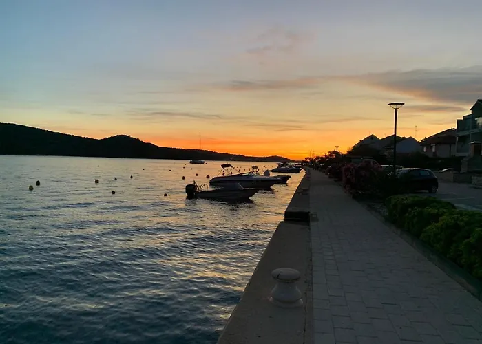 Apartments Mais Tisno Apartment