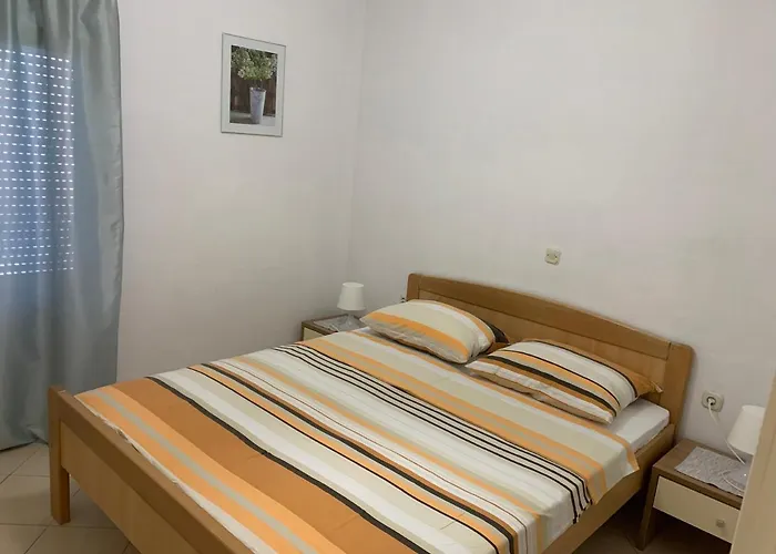 Apartments Mais Tisno *