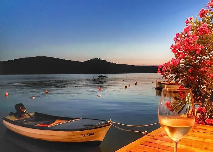 Apartments Mais Tisno Tisno