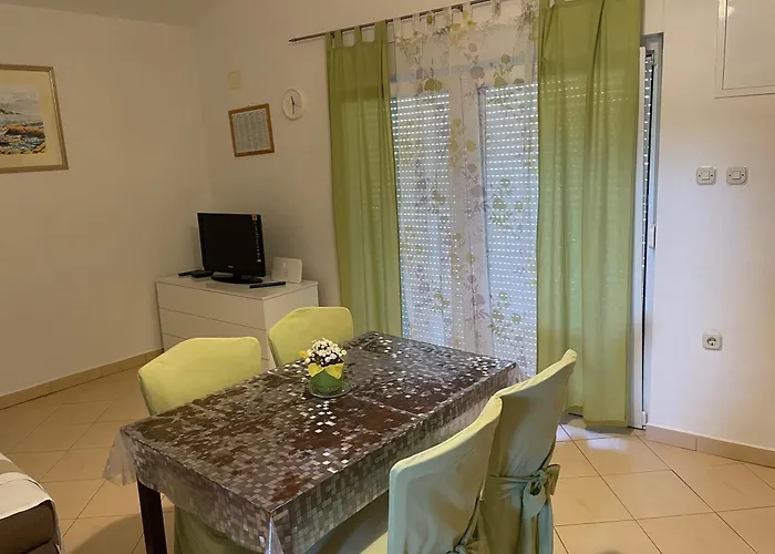 Apartments Mais Tisno * Tisno