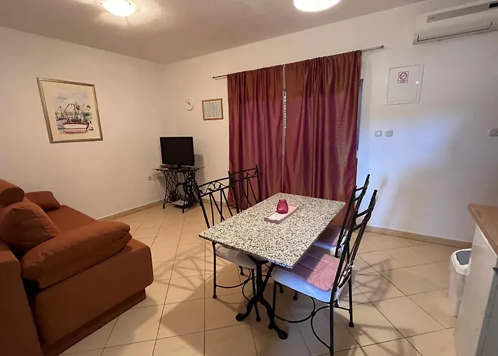 Apartments Mais Tisno Tisno