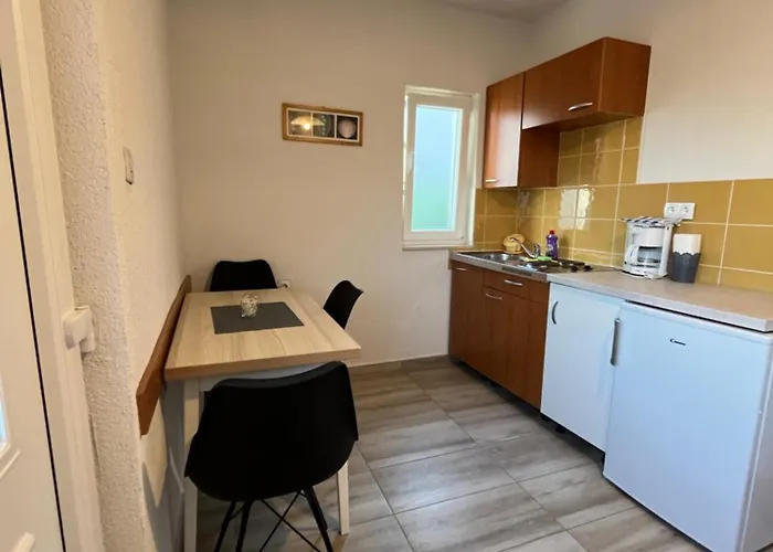 Apartments Mais Tisno