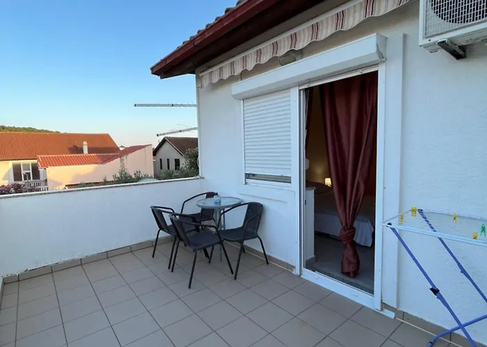 Apartments Mais Tisno